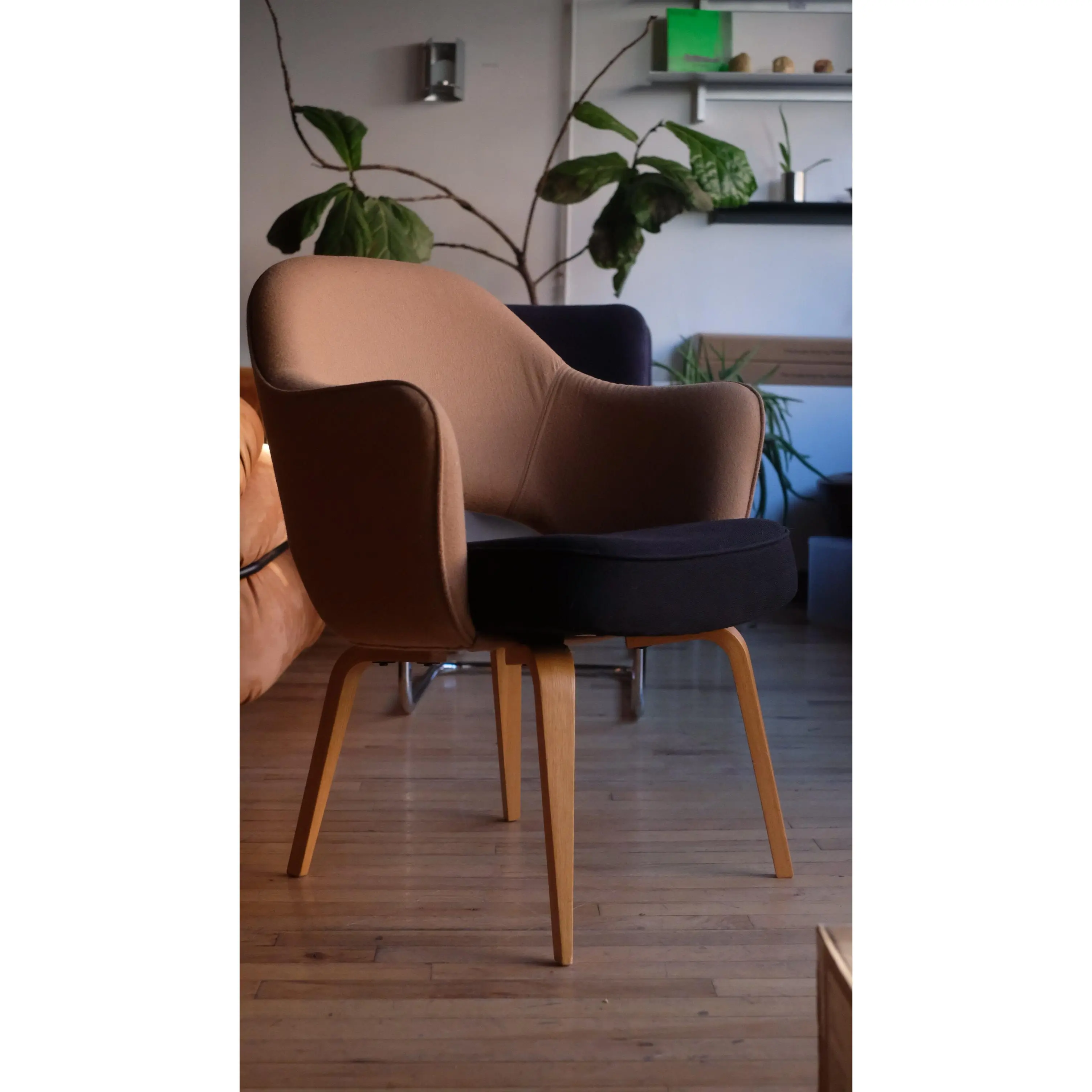 Saarinen Executive Arm Chair by Knoll (Price Per)