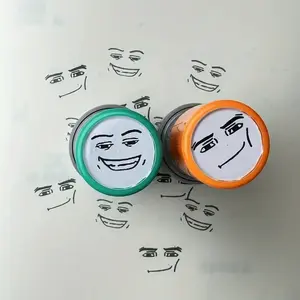 Emoji Pattern Stamp, 1/2 Count Cute Funny Emoji Stamp, Office Stationery & Supplies for Daily Office Use, Label & Instruction Seals