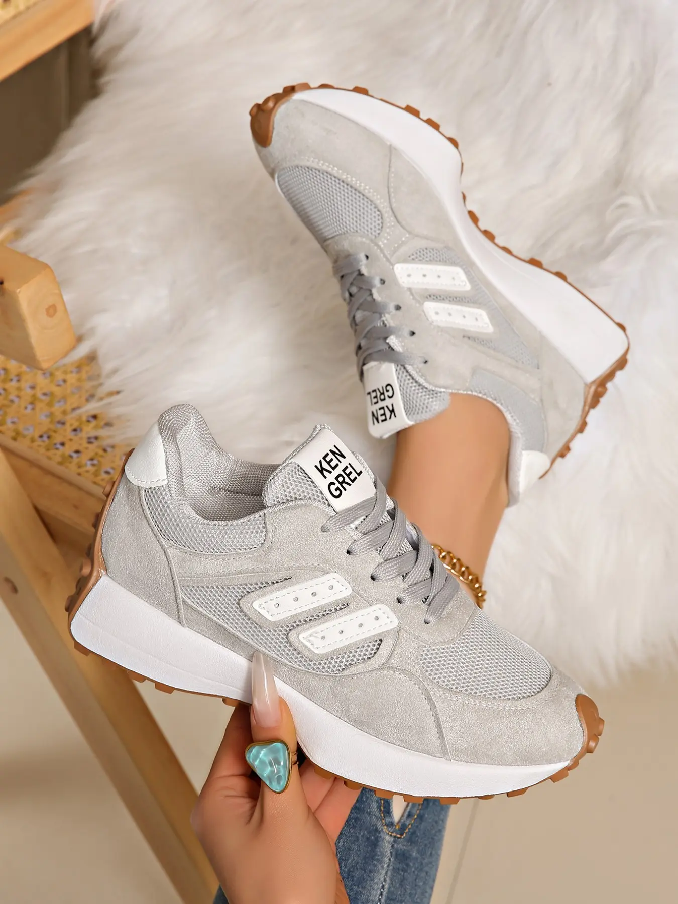 New Women's Sporty Casual Lightweight Mesh Sneakers, Breathable Comfort, Anti-Slip Sole, Fashion Lace-Up Shoes, Ideal for Daily Wear, All Seasons Sneakers, Fashionable Casual Sneakers