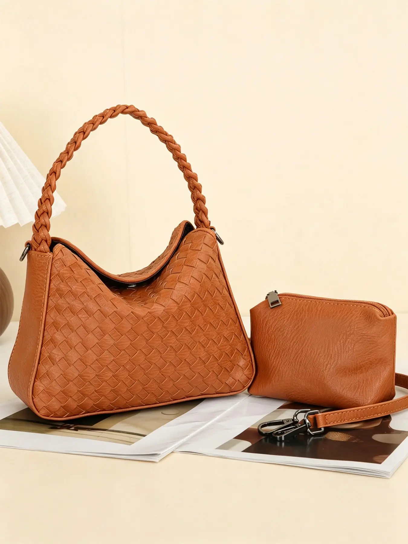 Women's Single Shoulder Braided Leather Crossbody Bag, Magnetic Jiaozi Bag, Evening Handbag, Adjustable Strap, Includes Clutch western tabby, Fashionable Bags