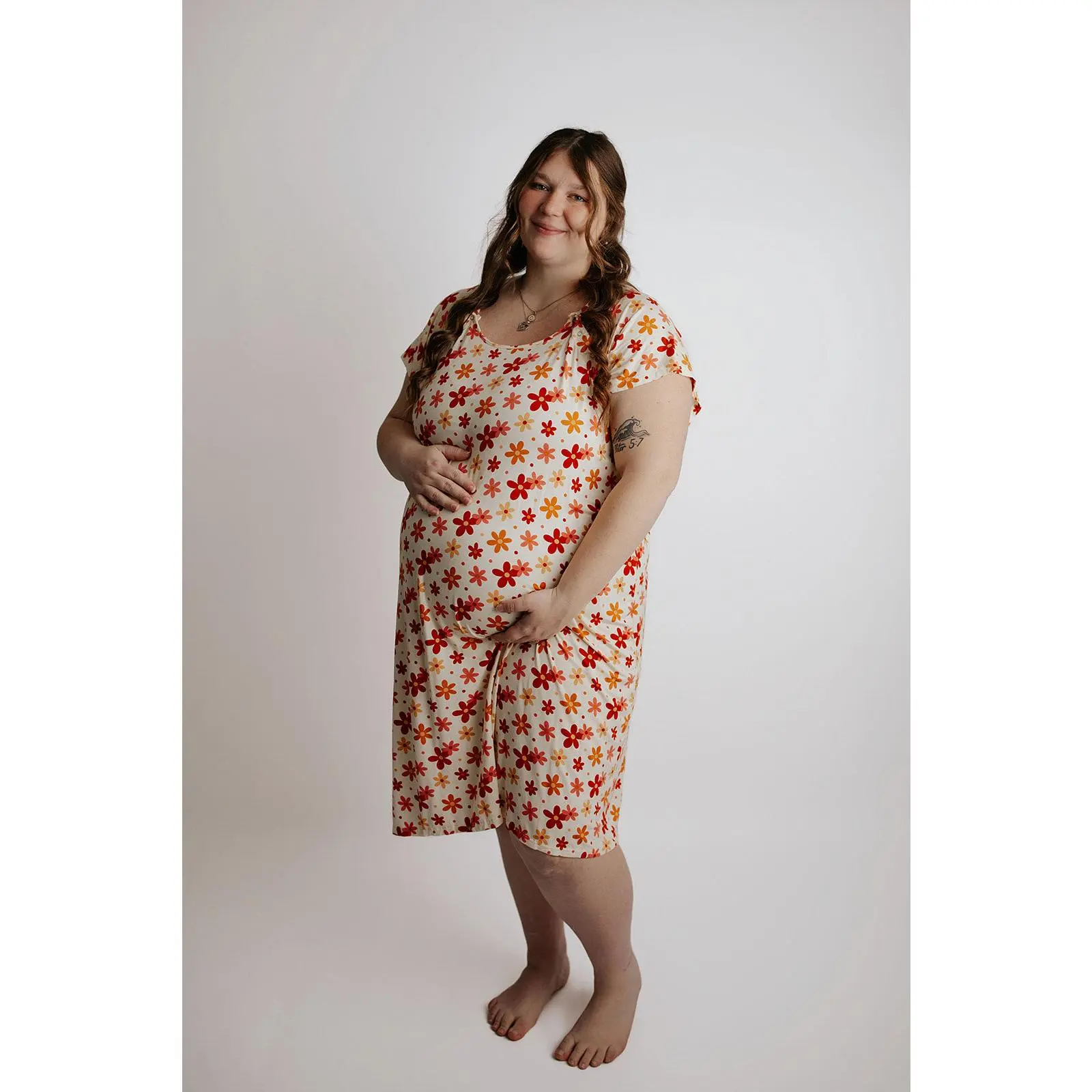 Plus Size 70s Groovy Mommy Labor and Delivery Nursing Hospital Gown