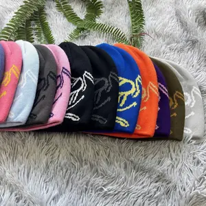 Unisex wool knit beanie, TikTok viral style – perfect warmth & airflow for skiing, hiking & cold weather.