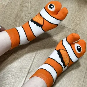 1 Pair Cartoon Clownfish Multifunctional Comfortable Split Toe Socks, 100% Polyester Knit Fabric, Hand Washable - Fun Orange Fashion Design