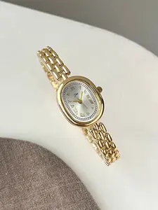 Women's Metal Bracelet Watch, Elegant Oval Dial, Fashion Pointer, Roman Numerals, Luxury Quartz Movement, Analog Face, Casual Trendy Wristwatch, Modern Fashionable Wristwatch, High Quality Watch