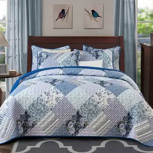 The Blue Danube Waltz Reversible Patchwork Quilt Set, Lightweight Boho Printed Bedspread Coverlet All Season Bedding Set with 2 Pillow Shams, Soft Microfiber King/Queen Size Bed Cover for Bedroom Decor