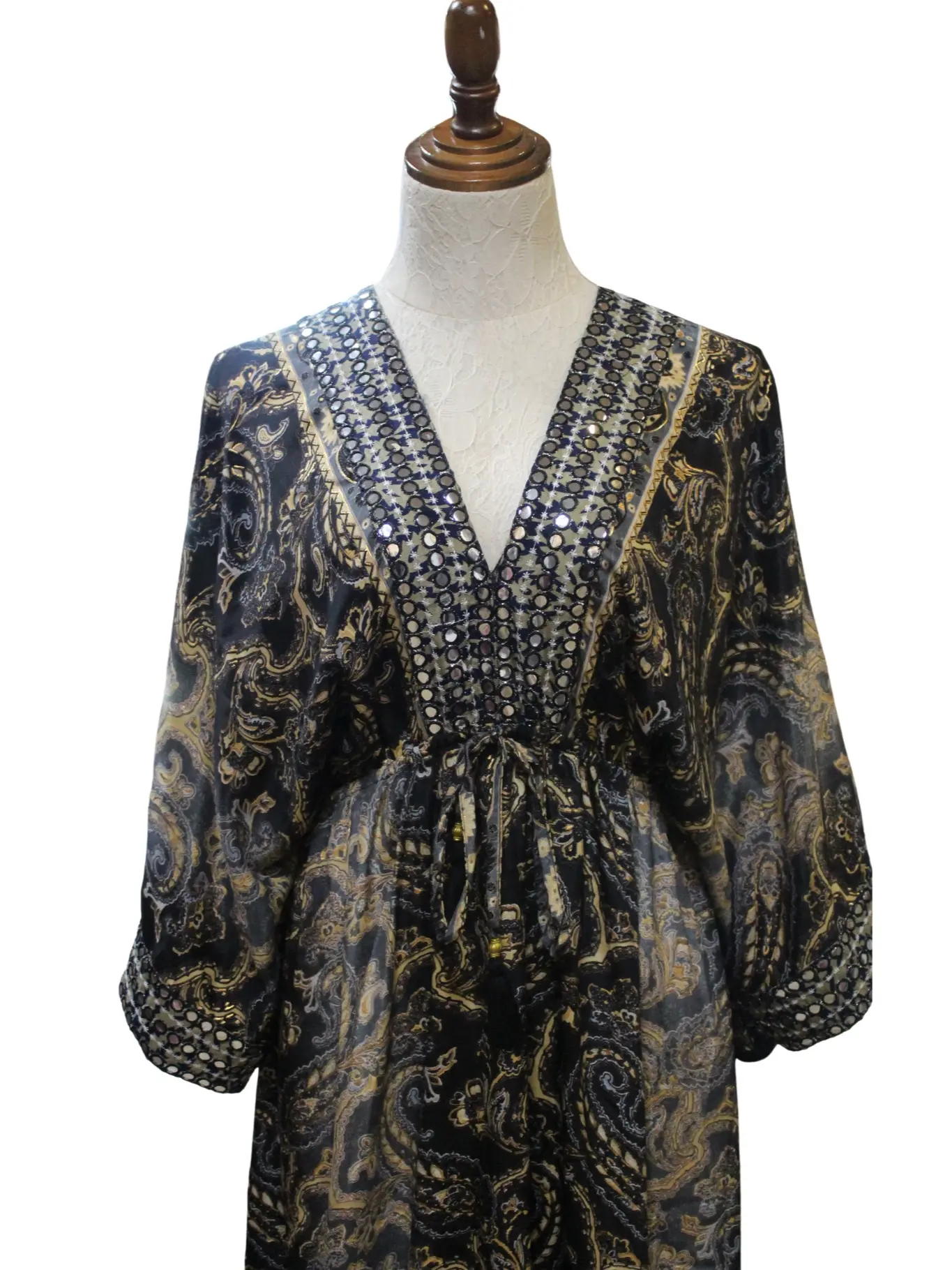 Bohemian Sequence Dress with V Neckline and Flowy Sleeves for Women Casual Versatile Elegant and Sophisticated Style - Womenswear