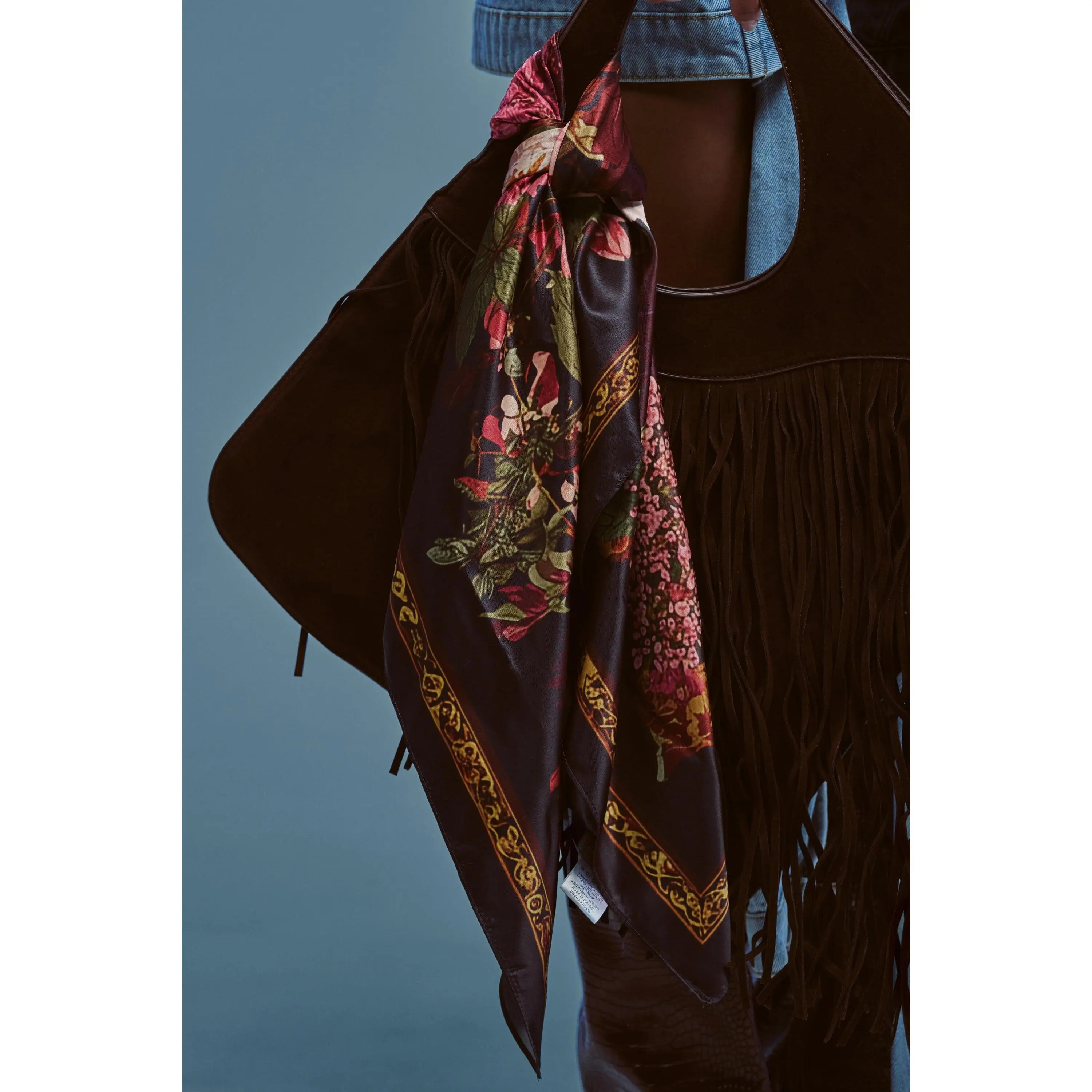 DARK FLORAL SCARF