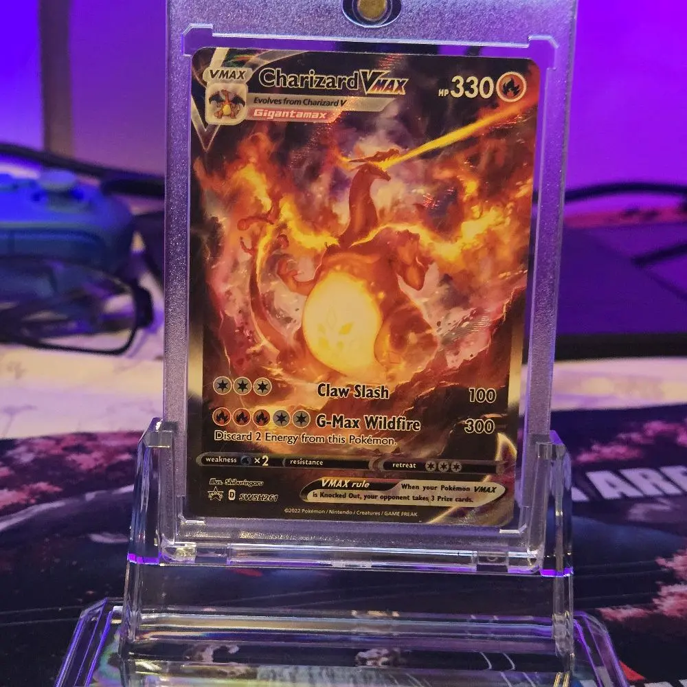 Charizard Vmax Official Pokémon Trading Card Game (TCG) Collectible Single for Enthusiasts