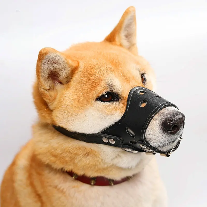 Adjustable PU Leather Dog Muzzle, Anti-Biting Anti-Barking Anti-Chew Mouth Cover, Comfortable Pet Muzzle for Small Medium Large Dogs, Ideal for Walking Training Grooming