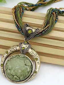 Bohemian Style Elegant Statement Necklace Fashion Necklace for Women Gemstone Pendant Gold Alloy Chain Suitable for All Seasons Party Festival Daily Formal Occasion Jewelry Gift Classic Design