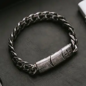 The Hero Company- Knights Templar - Never Retreat Never Surrender Bracelet: Helps Pair Veterans With A Service Dog Or Shelter Dog -Faire