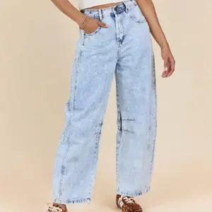 New In Light Wash Relaxed Barrel Jeans Womenswear