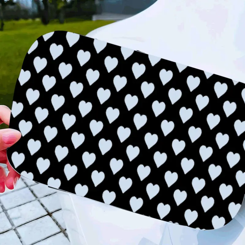 1PC Heart Shape Self-Adhesive Car Brake Light Modification Sticker, Fit for Headlights/Fuel Tank Cap, Thin Film Heart Pattern, Creative Auto Decal, Universal for Most Car Models