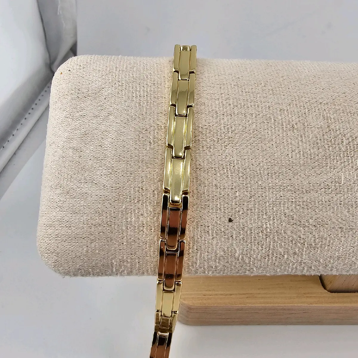 14K Gold Laminated Bracelet for Women - 2 Styles valentines