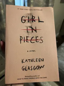 Girl in Pieces Paperback