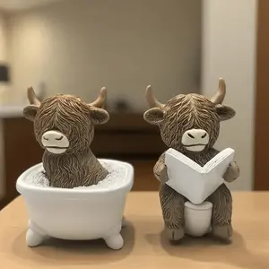 Highland cow bathroom decorations on the desktop - bathtub and toilet reading statues, Figurine, cute farmhouse decorations with books, durable resin desk decorations, desk accessories, statue ornaments, holiday decorations, Resin Animal Sculptures