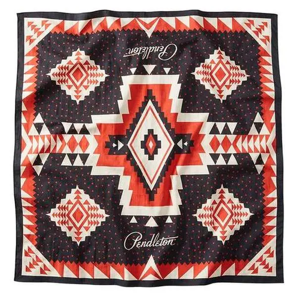 PENDLETON: OVERSIZED FACE COVERING BANDANA