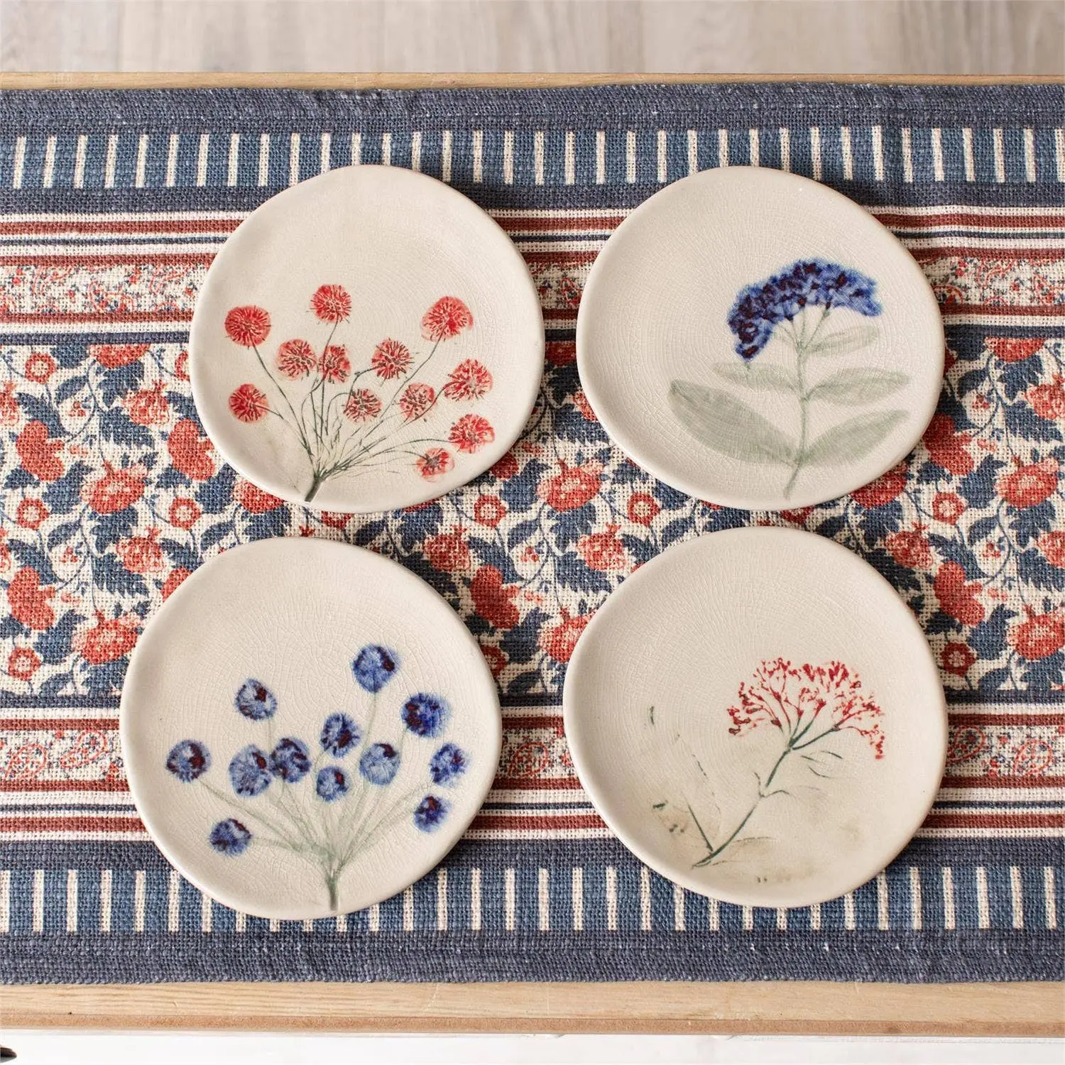 Pressed Wildflower Mini Plates - Cottagecore Kitchen Tableware with 4 Botanical Print Designs, Ideal Tapas/Mini Sandwich Plates for Teacher Birthday, Spring Occasions