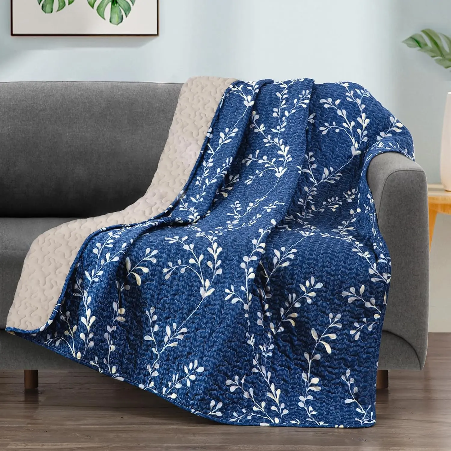 Microfiber Flower  Quilted Throw Blanket for Bed/Couch/Sofa, Reversible Summer Versatile Lap Quilt Throws Soft and Lightweight (50"x 60", Navy Blue)