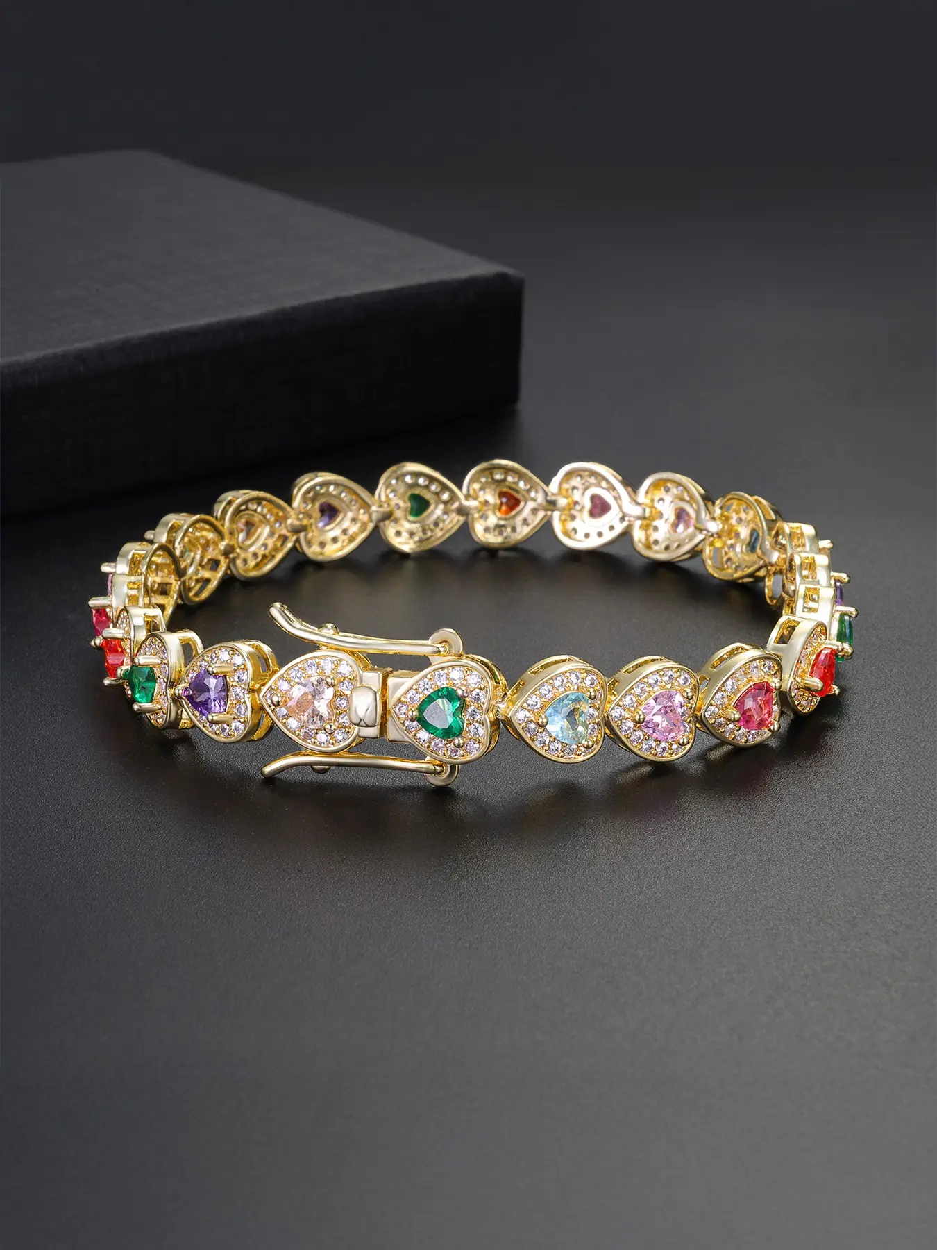 Iced Chics Colorful Heart Hand Chain, Elegant and Luxurious Heart Shaped Bracelet, Exquisite Bracelet, Bracelet Jewelry, Perfect Gift for Mom and Partner, Fashionable and Stylish Accessory, Copper Chain Bracelet, Jewelry Bracelets