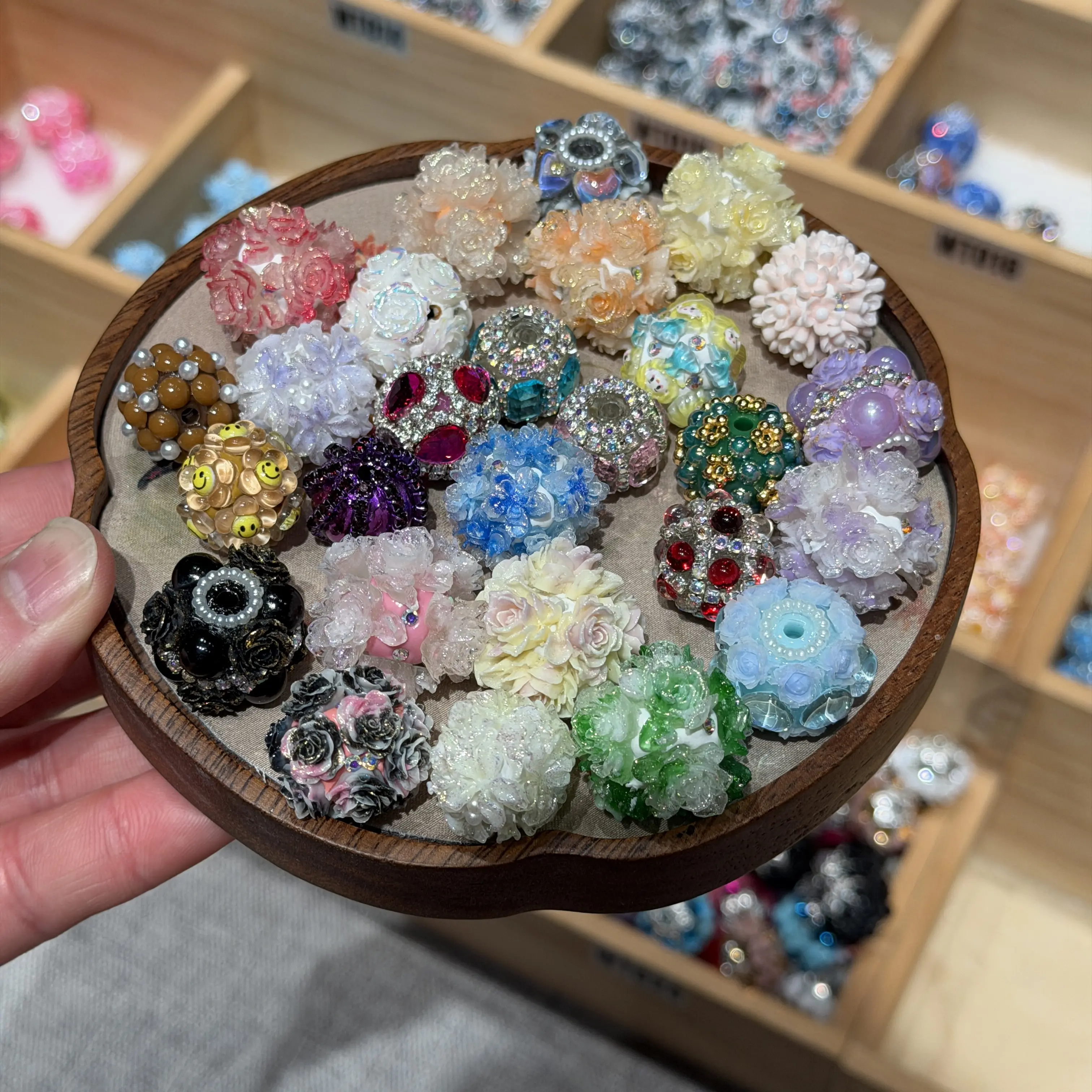 10 Pcs Random Fancy Beads Flower Beads for DIY Beadable Pens Keychains KC DIY