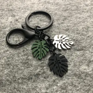 1psc Monstera deliciosa keychains, keychain gifts, creative leaf pendants, car keychains, Keychain for bags, bag charms, anniversary gifts, gifts for close friends, gifts for women, accessories as gifts for her
