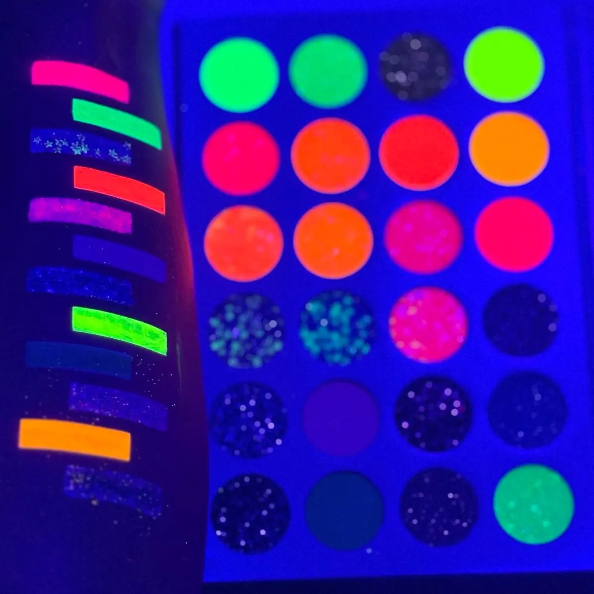 Neon UV GLOW palette Neon UV GLOW palette