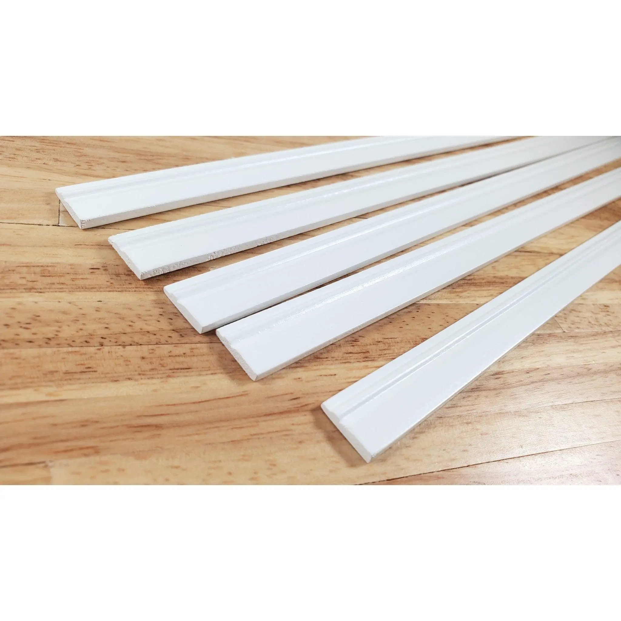 Dollhouse Baseboard 5 Pieces Trim White 1.5cm x 45cm long 1:12 Scale Skirting
