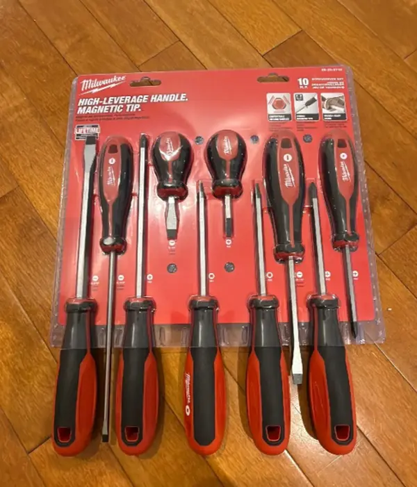48-22-2710 - 10 pc Screwdriver Set Milwaukee Chuck