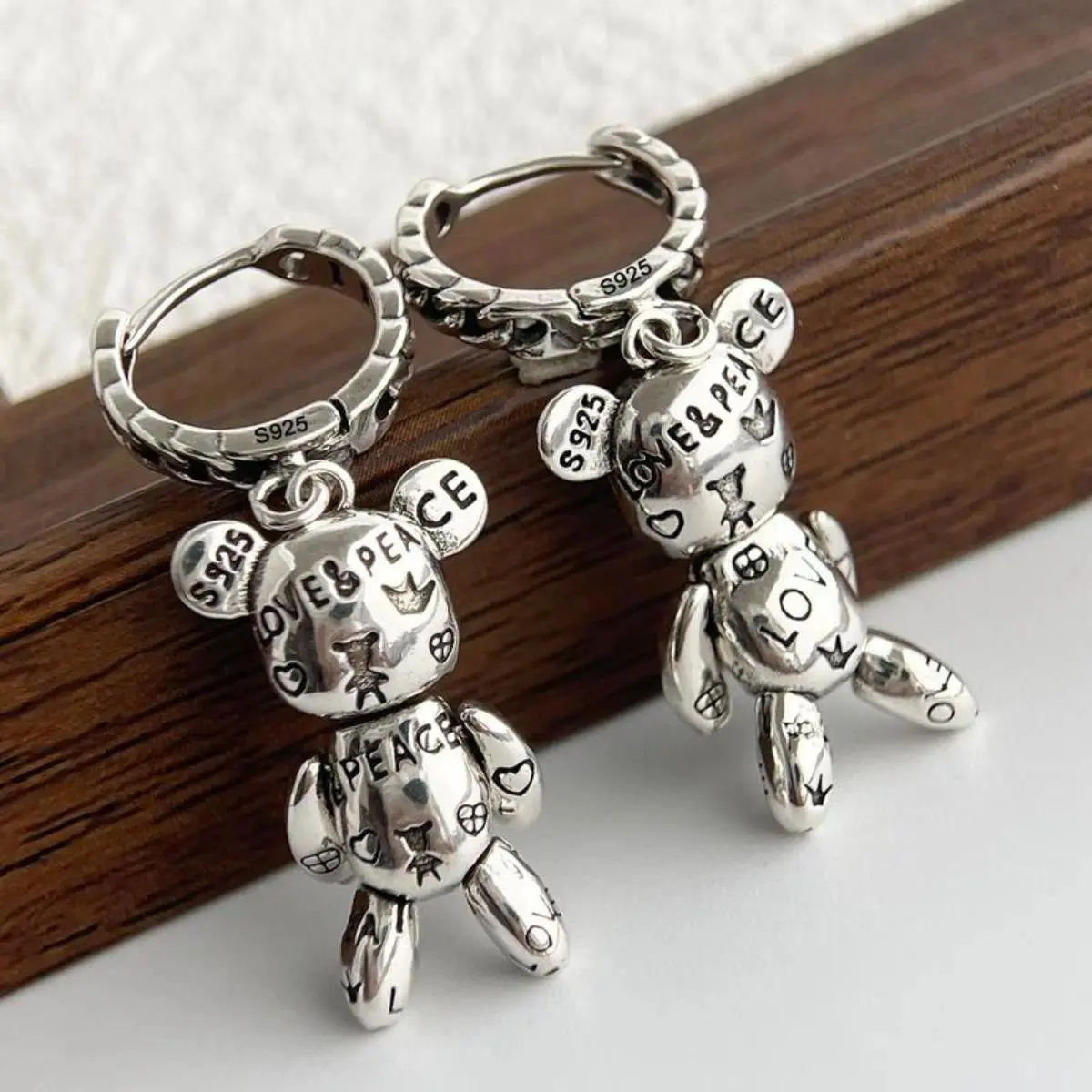 Minimalist Vintage Stud Earrings for Women, Lightweight Hypoallergenic Design with a Subtle Sparkle for Everyday Elegance, Earrings Studs, Elegant Minimalist Earrings