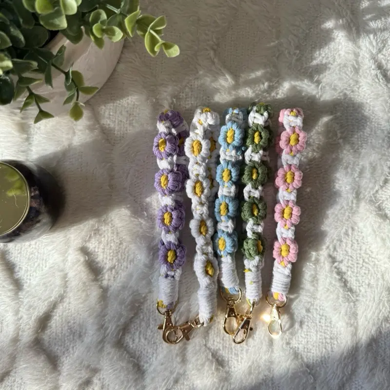 Crochet Daisy Flower Wristlet Keychain Accessory
