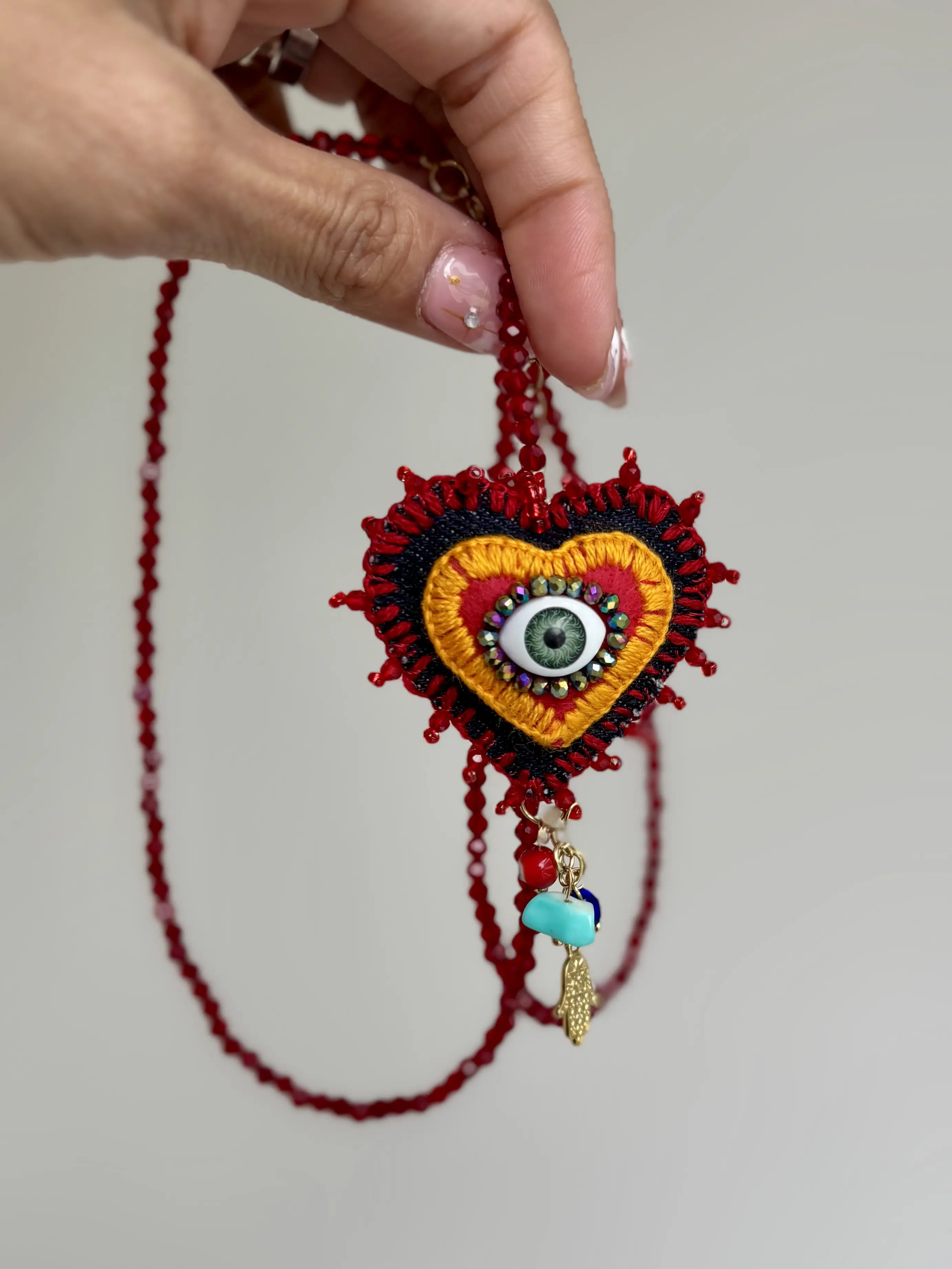 Huapisima Collar Ojito Bordado - Elegant Unique Embroidered Design for Versatile Outfits - Handmade Fashion Accessory