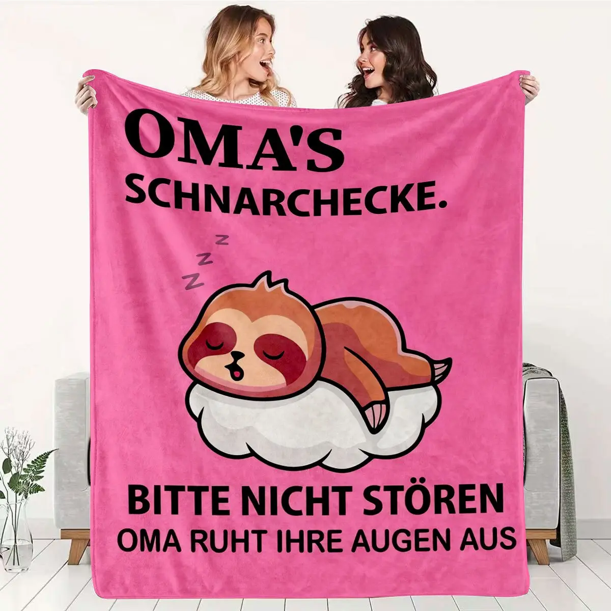 1Pc Oma'S Schnarchecke Sloth Blanket - Soft Flannel Throw With Cute Sloth & German Text, All-Season Cozy Bedspread For Grandma, Sofa, Or Bed - Perfect Gift For Grandmothers, Sloths Blanket, Bedroom Decor, Playful Design, Plush Texture, Home Decor