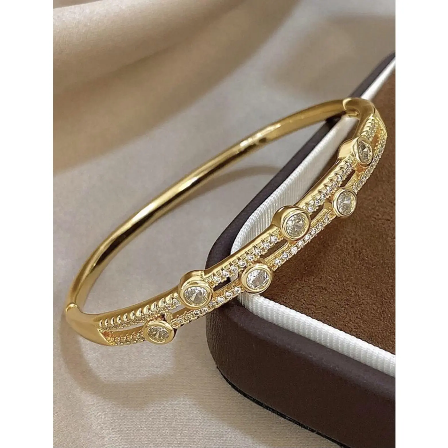Neivora Collections 925 Sterling Silver Gold-Plated Anti-Tarnish Crystal Bangle with Sparkling Details for Gifting & Everyday Wear