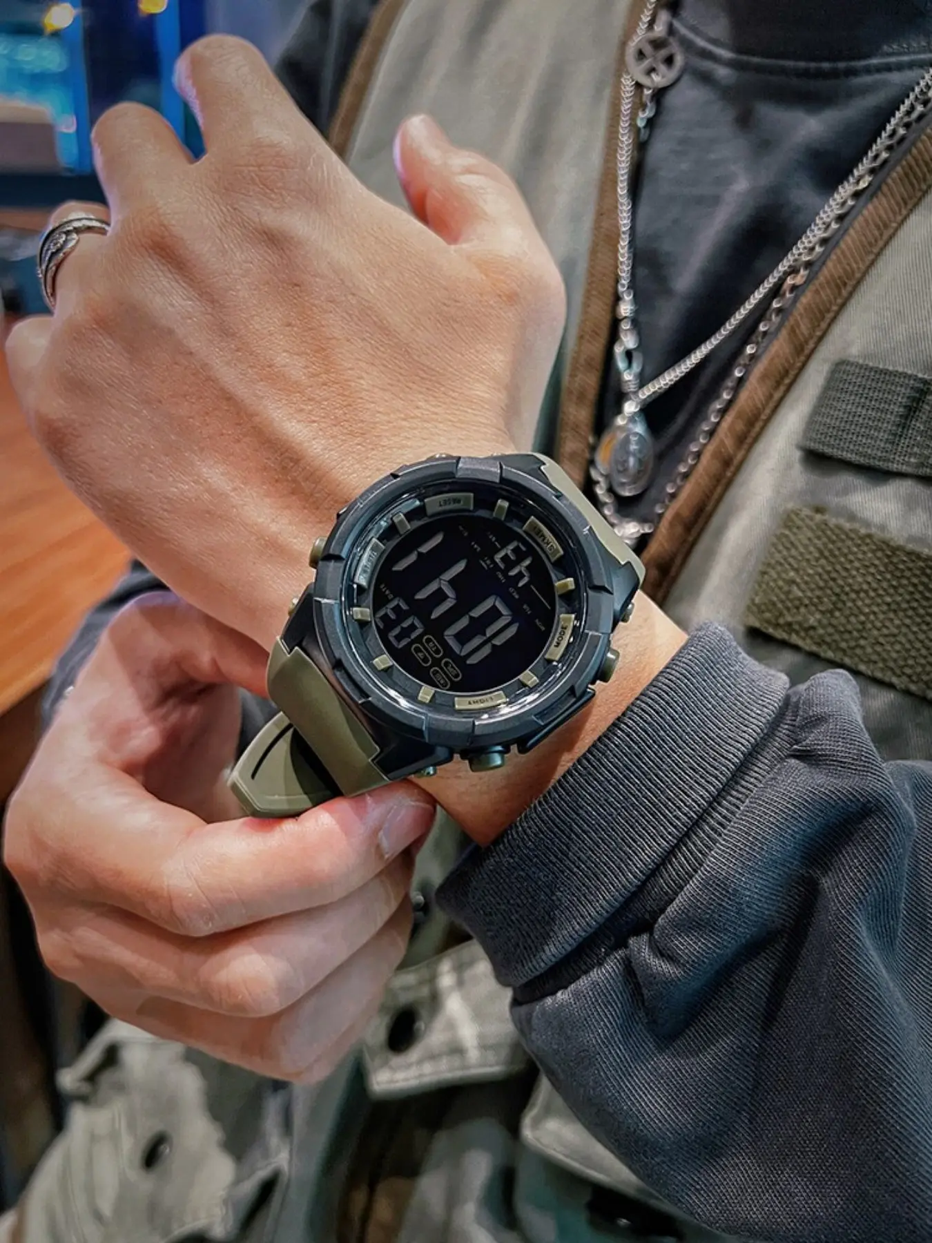 Low-Key Dirt-Resistant Casual Watch, Pure Case Silicone Band, Large Font Digital Display, Waterproof Multi-Function, Unique Gift Box Packaging, Digital Multifunctional Watch, Waterproof Wrist Watch, Waterproof Watches