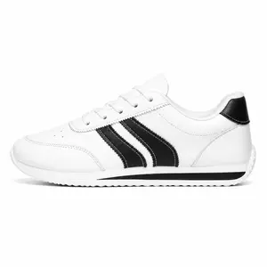 Women’s low-top striped sneakers, breathable and comfortable flat sneakers, suitable for everyday wear and exercise