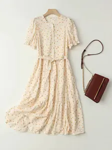 High-end floral print dress for women, 2026 summer new style, chic and youthful, French style, fitted waist, slimming and flattering for petite figures.