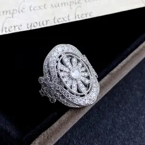 Women's 925 Sterling Silver Diamond Daisy Ring with Micro-pave Diamonds, Oval Design, Lace, Versatile and Stylish, Elegant and Luxurious, Suitable for Valentine's Day, Weddings, Engagements, Proposals, Anniversaries, and All Seasons.  conn radiant  cut  e