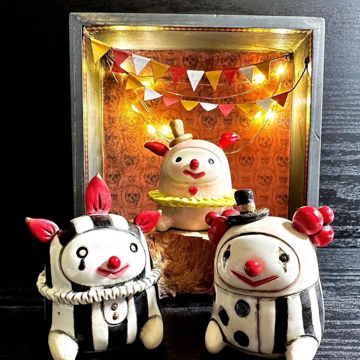 "Clown on the Palm" handmade ceramic figure art toy