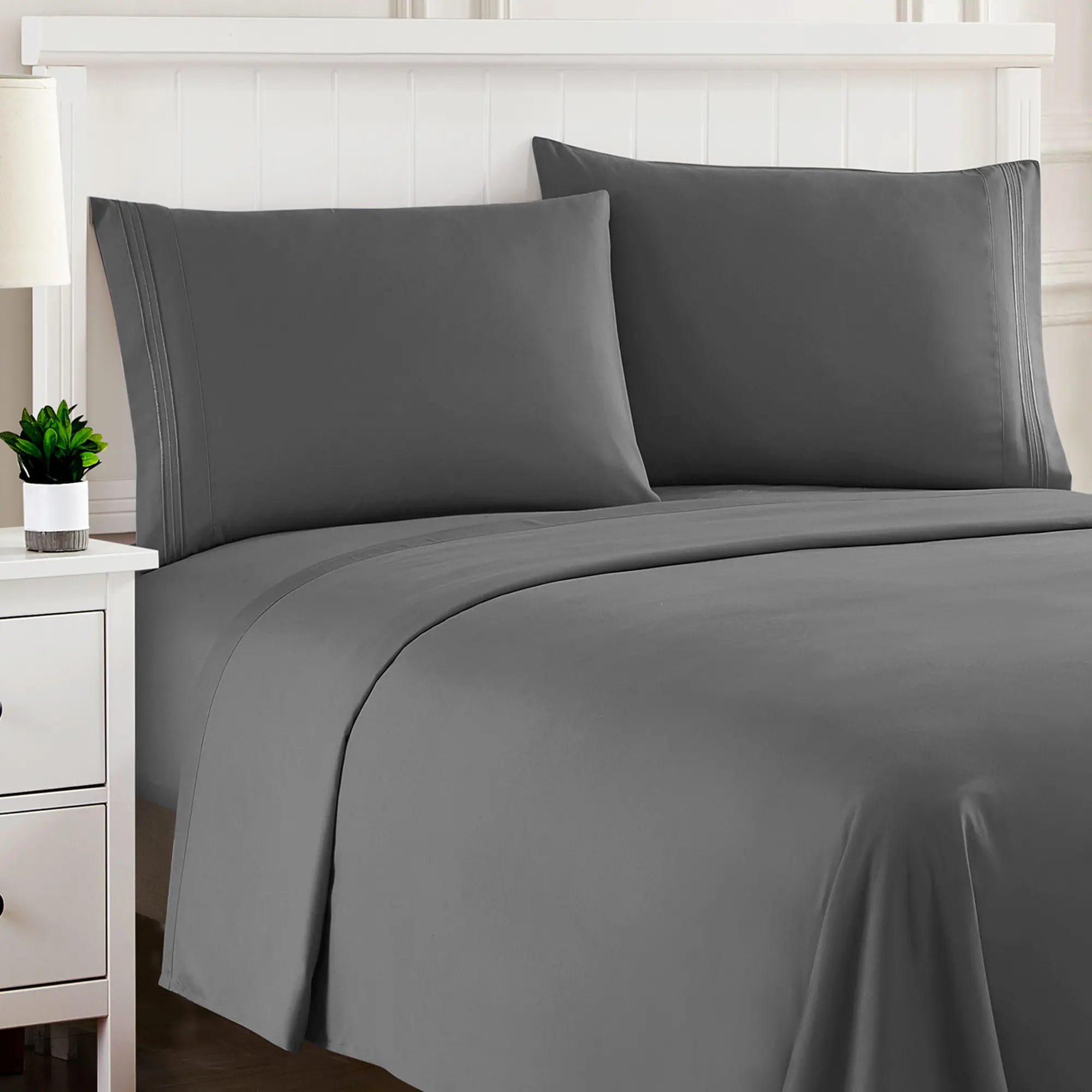 4pc Holiday, Printed and Solid 1800 Series Microfiber Sheet Set Various Colors Double Brushed Super Soft Durable Bedding Accessories by Sweet Home Collection
