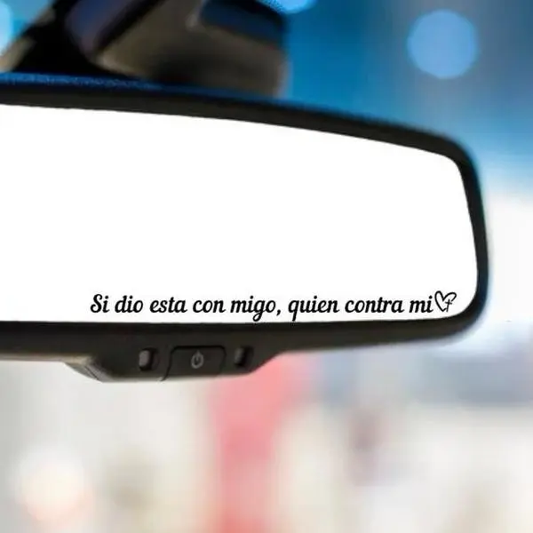 "Si Dios Está Conmigo Quien Contra Mí" Car Rear Mirror Decal, Decal for Cars, Durable Material, Universal Fit, Easy to Apply, Aesthetic Enhancement for Vehicle Owners, Car Accessories