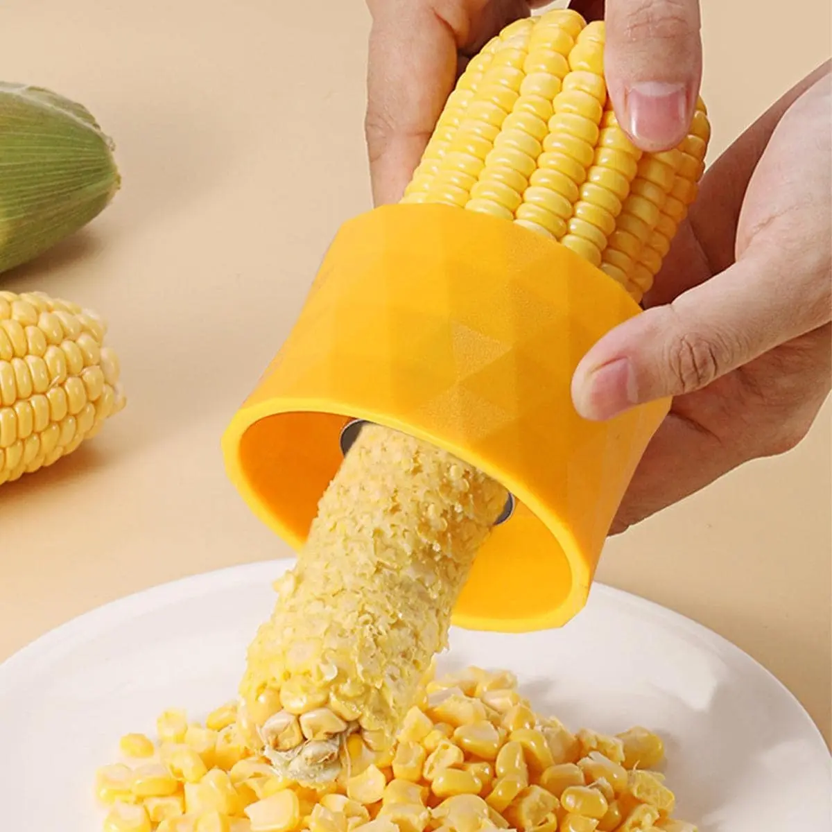 Manual Corn Sheller Cylinder, Hand-Operated Corn Kernel Peeling Separator, Efficient Corn Processing Tool for Home Kitchen, Durable Design, Separation