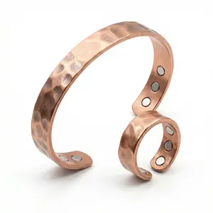 Nandudu 2pcs Hammered Copper Bracelet & Ring Set for Women, Vintage Open Cuff, Artificial Gemstone Trendy Jewelry Accessory, Trendy Jewelry Set Elegant Set Statement Ring Set Openwork Ring Sets
