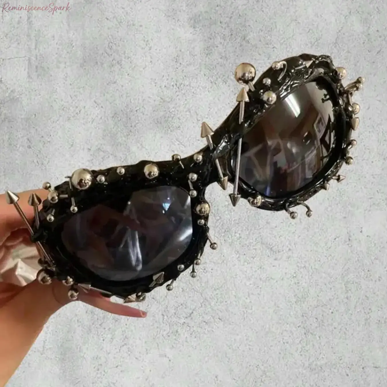 Unisex Y2K Handmade Studded Fashion Sunglasses, Trendy Casual Statement Shades, UV400 Protective Stylish Eyewear for Daily Wear, Streetwear, Festivals & Outdoor Activities