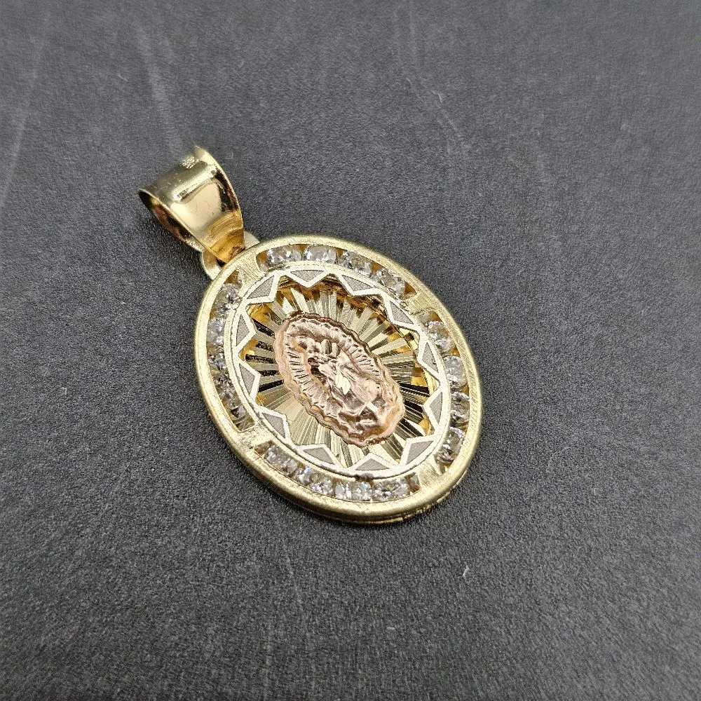 Gold 14k Pendant Virgin Mary Design for Everyday Wear - Elegant and Timeless Jewelry