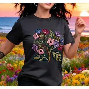 100%25 cotton, unique floral pattern printed short-sleeve round-neck casual women's T-shirt, lightweight and soft fabric, gift, birthday present, fashionable and elegant, suitable for travel, vacation, parties, elegant, beautiful, sweet