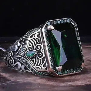 Retro Handmade Carving Punk Rings for Men Trendy Silver Color Metal Square Inlaid Green Zircon Rings Jewelry
