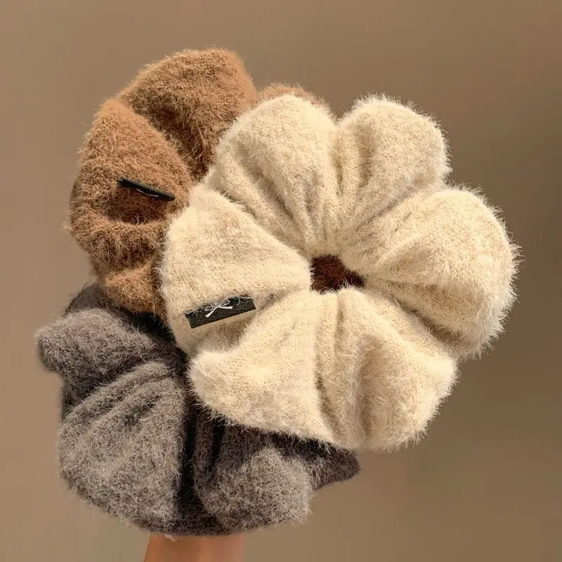 Oversized Fluffy Knit Scrunchies, 3-Piece Elegant and Romantic Korean-Style Set in Coffee Color for Daily Wear, Knit Plush, 3 Pieces, Everyday