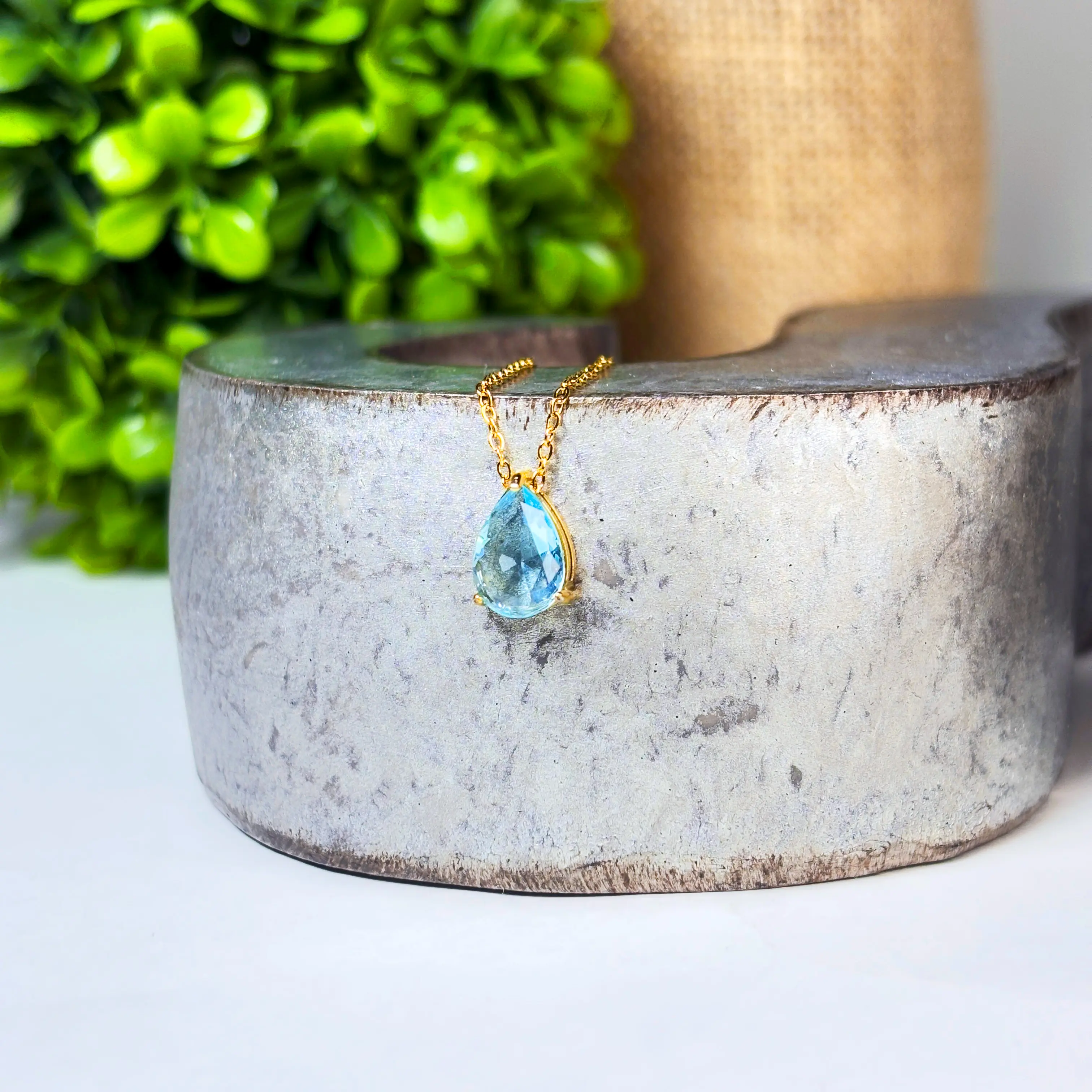 Dainty Aquamarine Birthstone Necklace – Pear Cut Gemstone Pendant – Dainty January Birthstone Jewelry – Minimalist 18k Gold Necklace