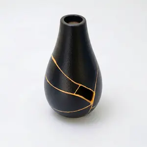 Handcrafted 11cm Midnight Obsidian Kintsugi Ceramic Vase - Minimalist Teardrop Design - Meaningful Gift for Mother, Father & Family